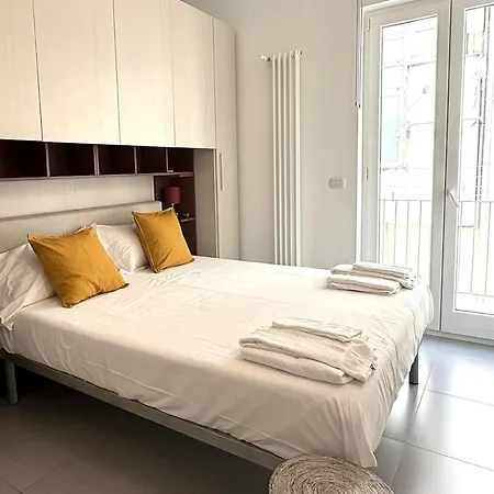 Casa Celeste,stazione, Centro E Borgo Antico Apartment